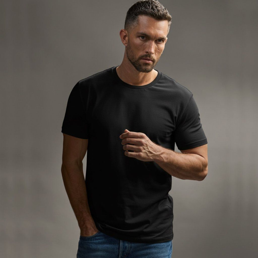 Styling čierneho pánskeho trička TEE JAYS